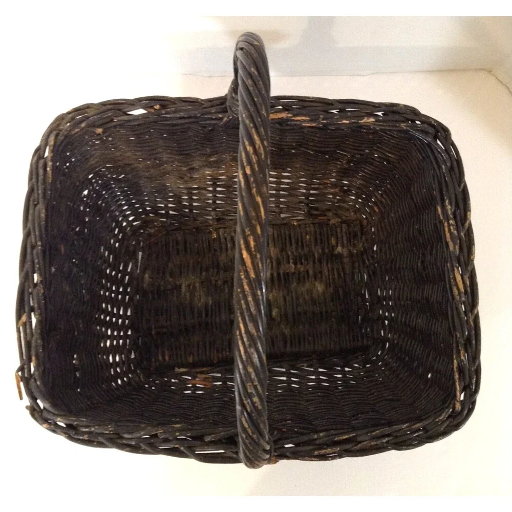 Vtg Wicker Basket Brown Gathering Bread Rattan Woven Country Farm Handle 13x6